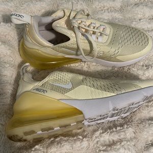 Nike AirMax 270 sz 8 in Coconut